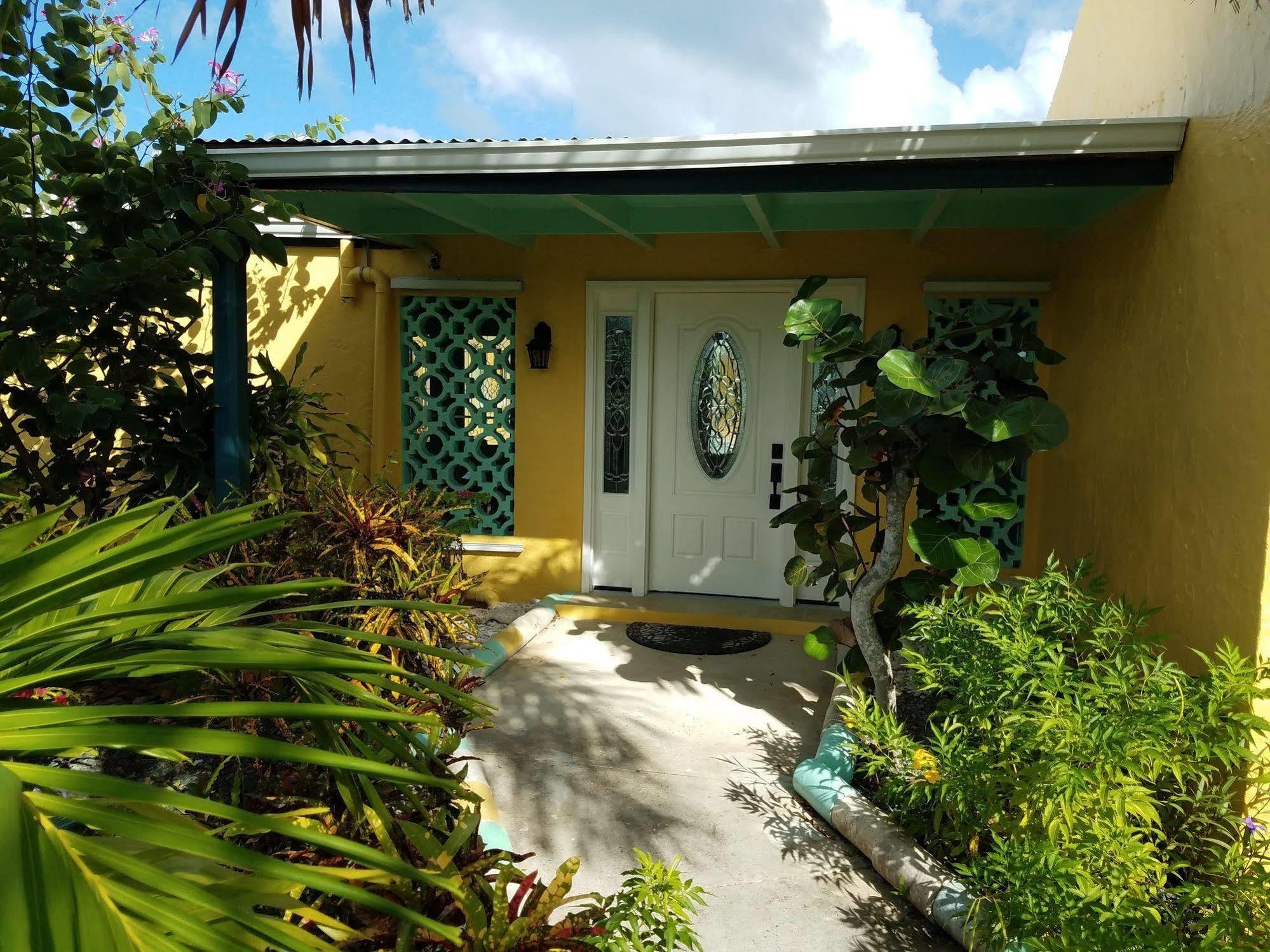 Carringtons Inn Saint Croix Island Exterior foto