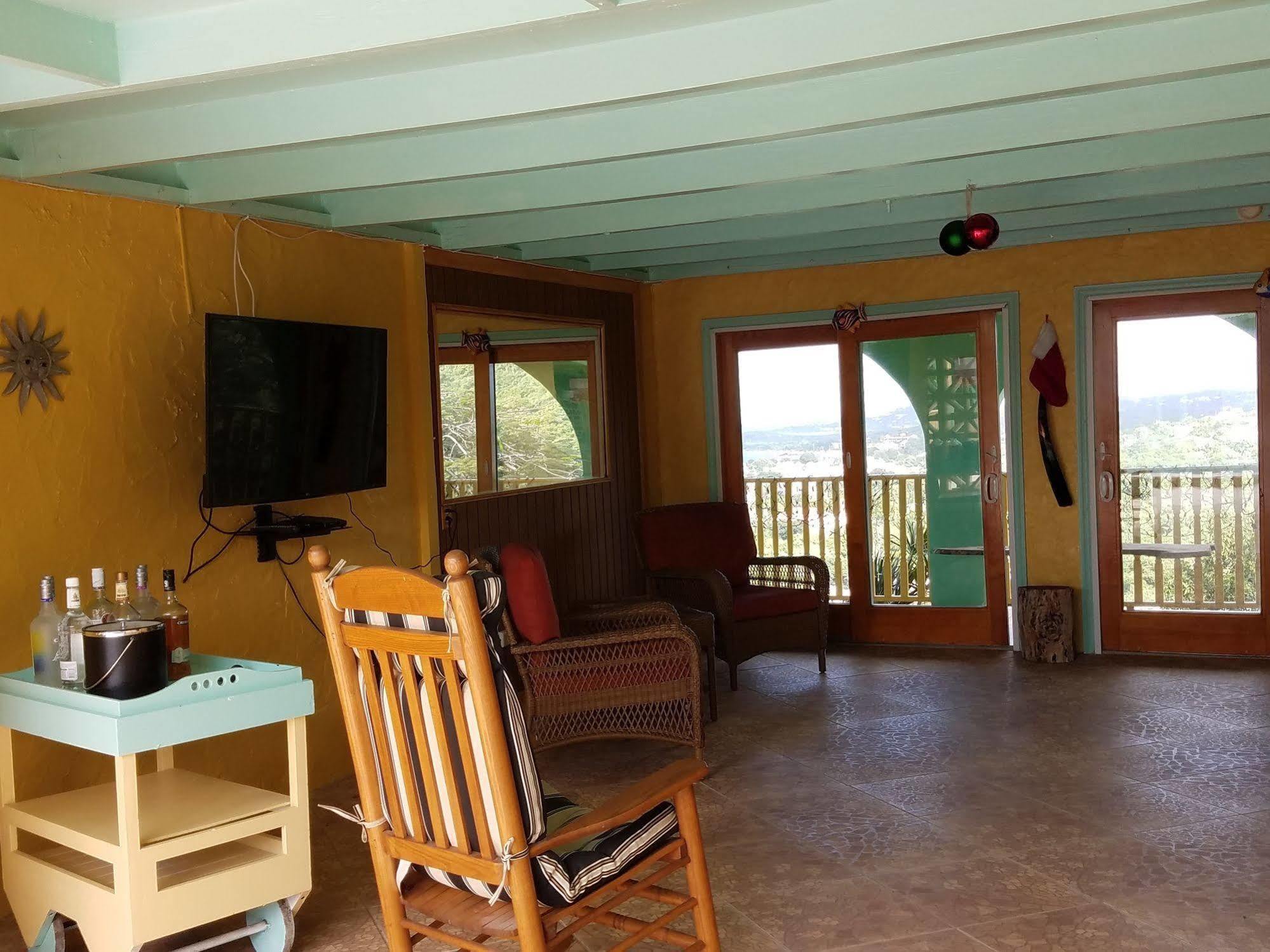 Carringtons Inn Saint Croix Island Exterior foto